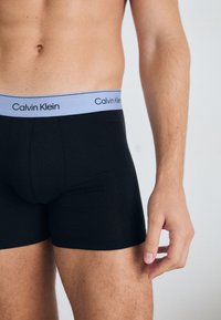 Calvin Klein Underwear BOXER BRIEF 3 PACK MODERN COTTON STRETCH - Apakšbikses - black/zoni beach/troposphere/ash