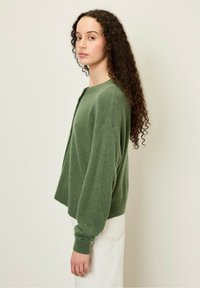 American Vintage ROUND COLLAR LONG-SLEEVES BOWL  - Adīta jaka - tortue chine