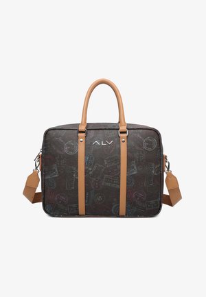 Borsa a tracolla nera con motivo stampato, manici e dettagli in pelle marrone chiaro, logo argentato e tracolla regolabile. Texture liscia, forma rettangolare.