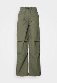 PARACHUTE PANT - Bikses - dusty olive