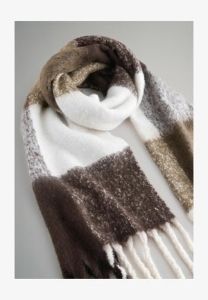 Blødt, lodent tørklæde med brede vandrette striber i brun, beige, hvid og grå, med lange snoede frynser i enderne.