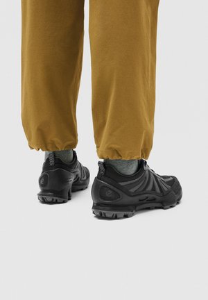 ECCO BIOM C-TRAIL INVIS-FIT - Løbesko trail - black