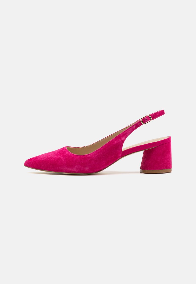 Slingback-korkokengät kirkkaassa magentansuede-kangassa, terävä kärki, leveä lohkokorko, säädettävä hihna soljella, sileä pinta ja suljettu takapää.