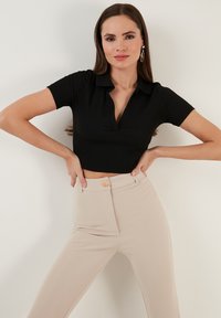 LELA SLIM FIT - Blúzka - black