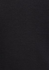 Gestuz ROLLNECK - Topper langermet - black
