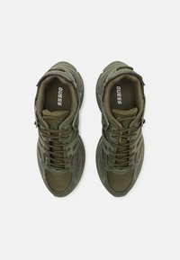 Guess BELLUNO - Sneakers basse - green