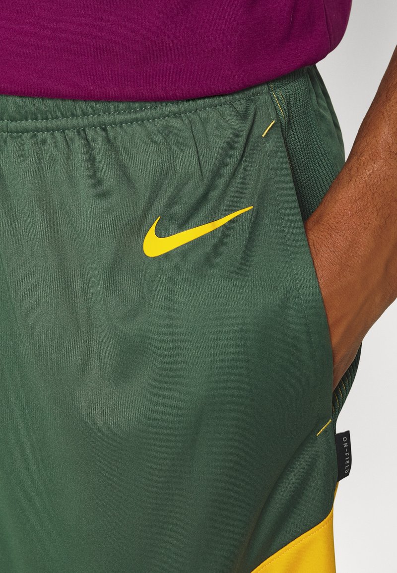 Herren Shirts | Nike Performance NFL GREEN BAY PACKERS MENS DRI-FIT SHORT kurze Sporthose university gold/grün - KI46884 Herren Shirts | Nike Performance NFL GREEN BAY PACKERS MENS DRI-FIT SHORT kurze Sporthose university gold/grün - KI46884