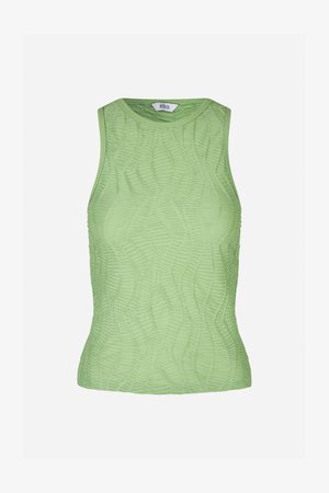 Grønn ermeløs topp laget av teksturert stoff med et bølgemønster. Rund hals med en tettsittende silhuett, ideell for lag-på-lag bruk.
