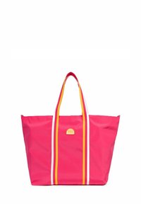 Grande borsa a spalla rosa realizzata in materiale resistente, con manici a strisce bianche e gialle e un piccolo logo. Texture liscia.