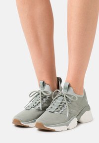 Tamaris Fashletics Trainers - light olive