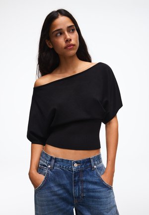 Bershka, ASYMMETRIC NECK - SWEATER - Tričko s potlačou - black
