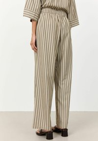 Levete Room MIA - Pantalon classique - c aluminum combi