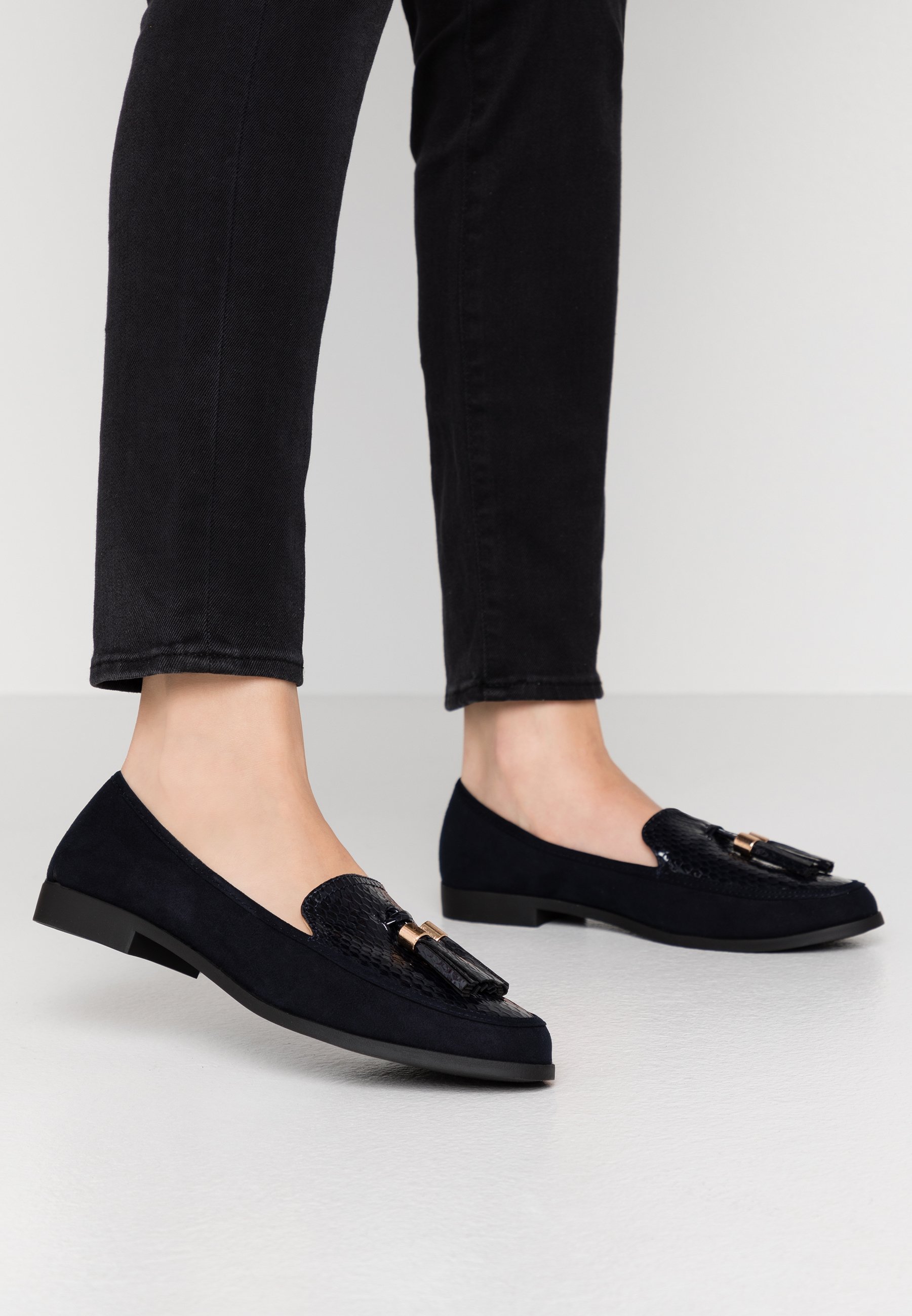 Dorothy Perkins LATINO FRINGE LOAFER - Slippers - black Dorothy Perkins LATINO FRINGE LOAFER - Slippers - black
