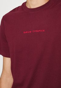 Only & Sons ONSOTTO LIFE TEE - T-shirt estampada - windsor wine