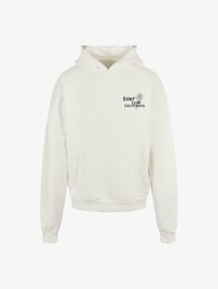 Selezionato, ready for dye