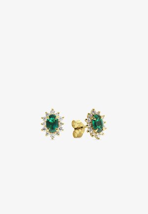 Goldene Ohrstecker mit ovalen grünen Edelsteinen, die von kleinen klaren Steinen in einem floralen Muster umgeben sind, gesichert mit Schmetterlingsverschlüssen.