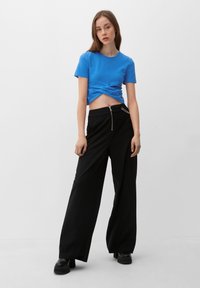 QS MIT KNOTENDETAIL - T-shirt basic - royalblau