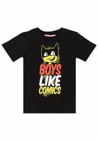 Sort bomulds T-shirt med et gult tegneserie katte design og teksten "DRENGE KAN TAGE KOMIK" i rød, hvid og gul. Korte ærmer.