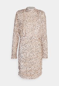 Långärmad, rynkad klänning i ljusrosa tyg prydd med spridda metalliska paljetter i olika nyanser. Hög halsringning, minilängd.