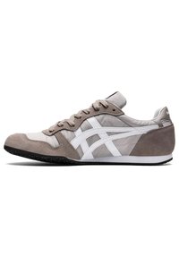 Unselected, oyster grey white