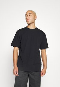 Edwin OVERSIZE BASIC UNISEX - Lihtne T-särk - black