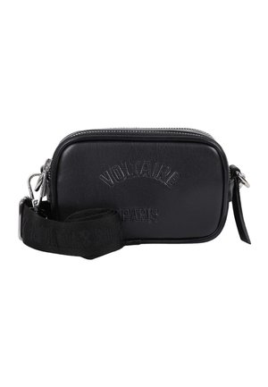 Bolso bandolera rectangular negro con texto en relieve "VOLTAIRE PARIS" y correa de tela ancha ajustable con cierres metálicos.