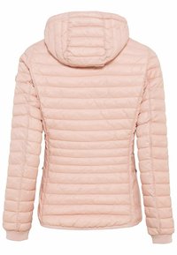 Polstret pink jakke med en tætsiddende form, der har hætte og quiltet struktur. Elastiske manchetter og kant for en tæt pasform.