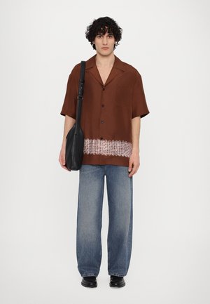 YU ZI XIE SHIRT UNISEX - Skjortebluser - dark brown