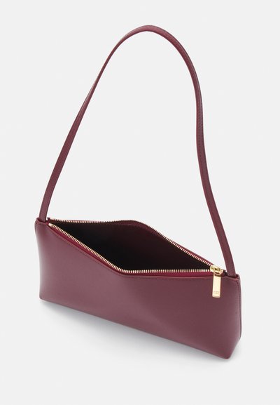 Mansur Gavriel GAIA SHOULDER BAG - Käekott - claret