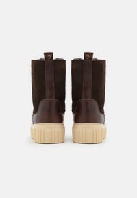 GANT Platform-nilkkurit - dark brown