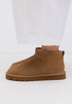 Next STANDARD WIDE FIT - FOREVER COMFORT WATER REPELLEN - Cizme de iarnă - tan brown suede