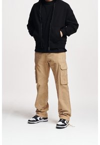 2Y Studios Cargo trousers - sand