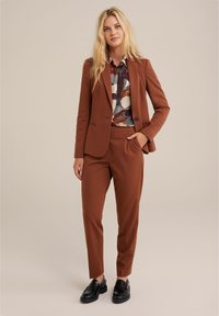WE Fashion GETAILLEERDE - Žakete - brown