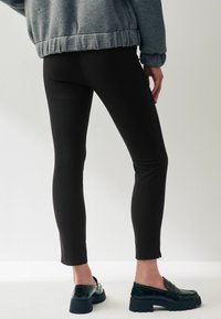 Next ZIPPED DETAIL TALL  - Bukser - black