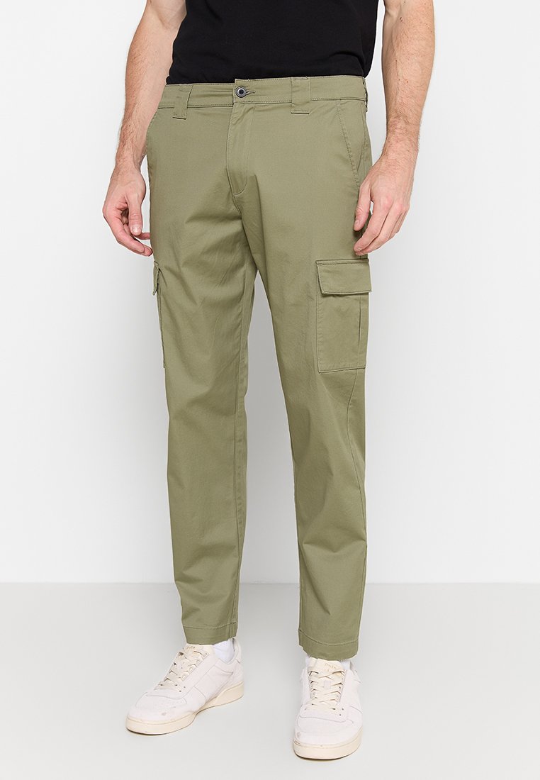 Pantalones cargo