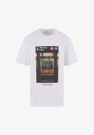 Upscale by Mister Tee, MEMORY LANE - T-shirt con stampa - white