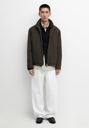 Massimo Dutti, WOOL BLEND DOUBLE-FABRIC JACKET WITH HIGH NECK - Lichte jas - dark brown