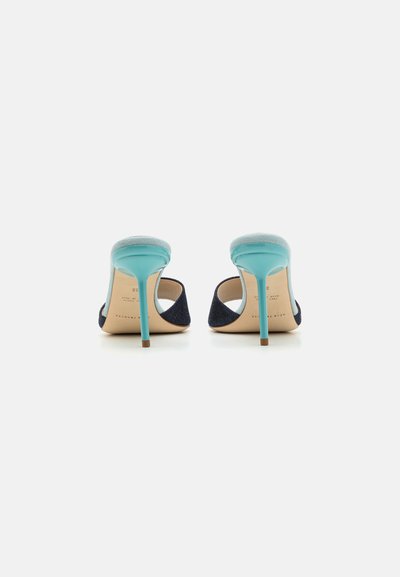 DEAR FRANCES LILIO - Kontsaga tagant lahtised kingad - denim