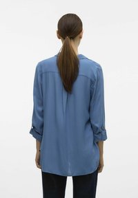 Vero Moda VMBUMPY L/S NEW NOOS - Button-down blouse - china blue