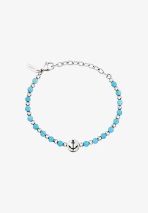 Bracciale in argento con alternanza di piccole perle d'argento e turchesi, con un charm centrale in argento inciso con un simbolo di ancora nera.