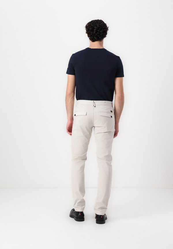 AMERICAN CLASSIC REGULAR FIT - Chinos - moonstruck2