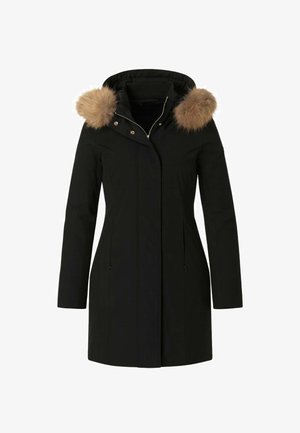 Parka nera con cappuccio, caratterizzata da dettagli in pelliccia sintetica color cammello, chiusura frontale con zip, due tasche laterali e un design su misura.