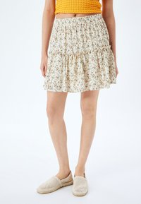 FLORAL - Gonna a campana - white
