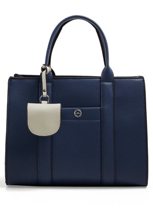 Sac à main en cuir bleu marine avec double poignée, poche avant, fermoir argenté et petite pochette blanche attachée à la poignée gauche.