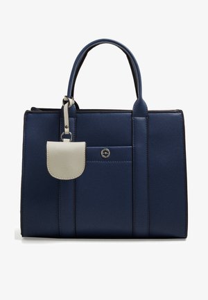 Bolso de cuero azul marino con doble asa, bolsillo frontal, cierre plateado y pequeño bolso blanco adjunto en el asa izquierda.