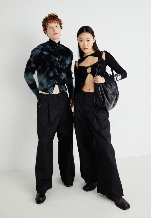 STUDDED GOLIATH UNISEX - Trousers3