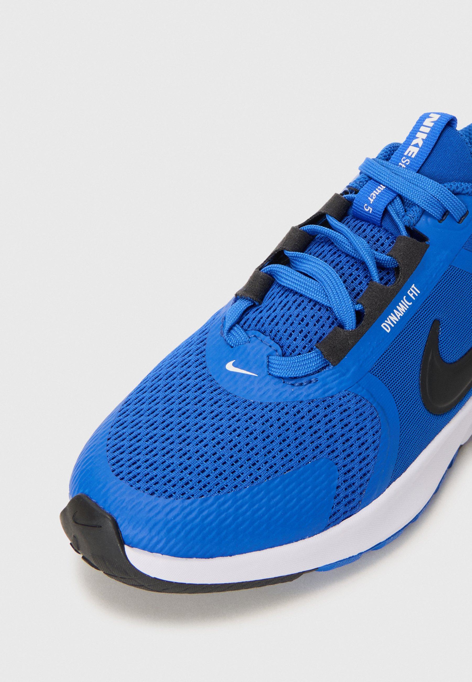 nike running shoes 4e