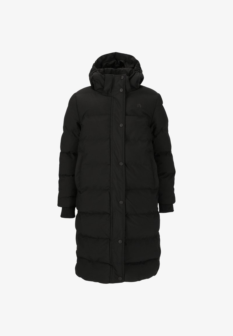 Sort lang pufferjakke med hætte, der har en quiltet design, trykknapper og ribbede manchetter for ekstra varme.