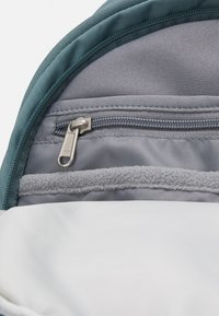The North Face Mochila - goblin blue/aviator navy