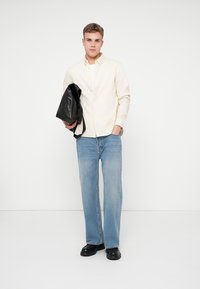AllSaints HAWTHORNE SHIRT - Skjorta - soap white